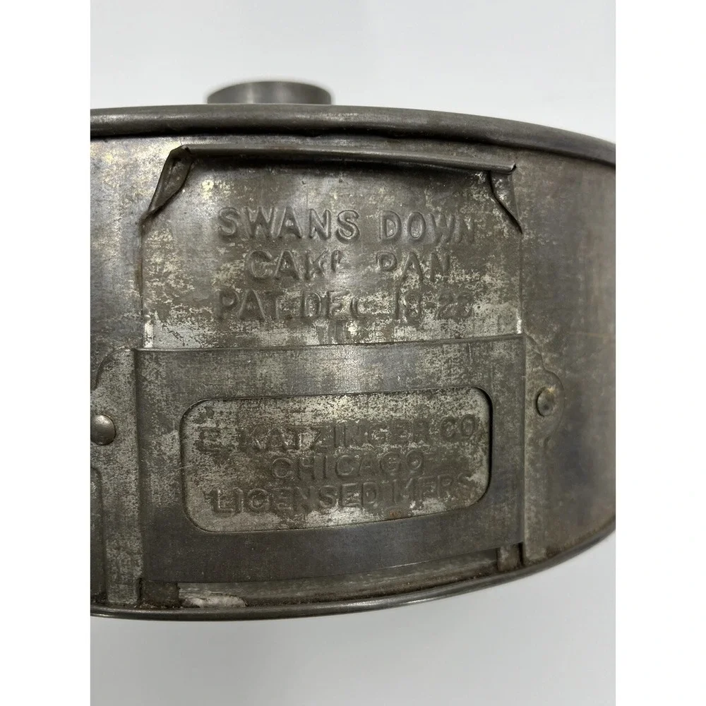 Vintage Swans Down Cake Flour Angel Food Pan Metal USA E. Katzinger  9